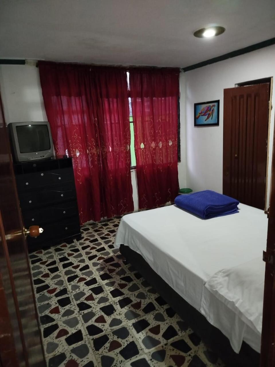 Hostal La 18 Pereira Kültér fotó